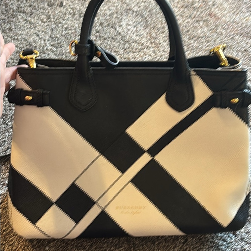 Burberry Black and White Women's Bag